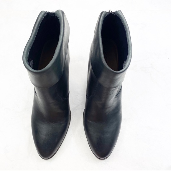 [Lucky Brand] Classic Navy Leather Booties - Picture 5 of 5